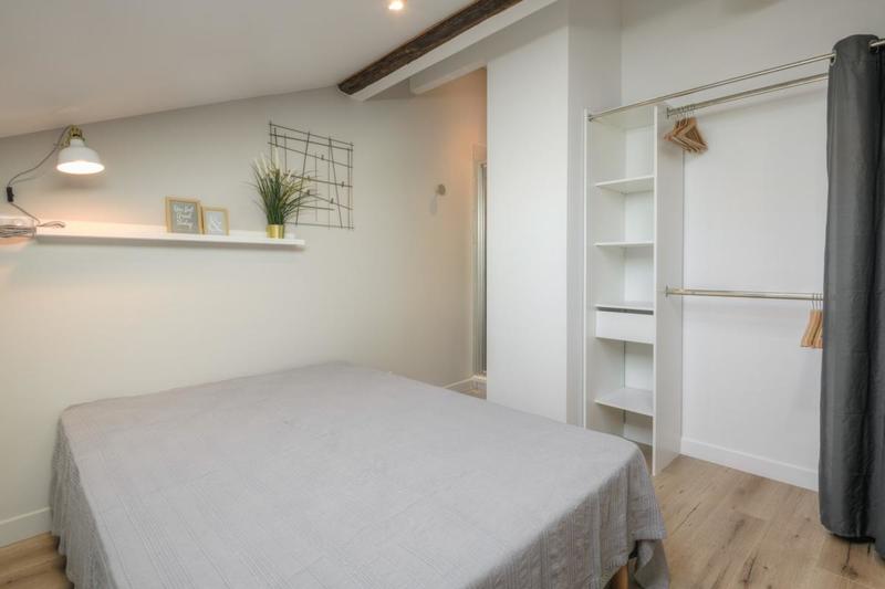 Appartement - 75 m² - 5 pièces