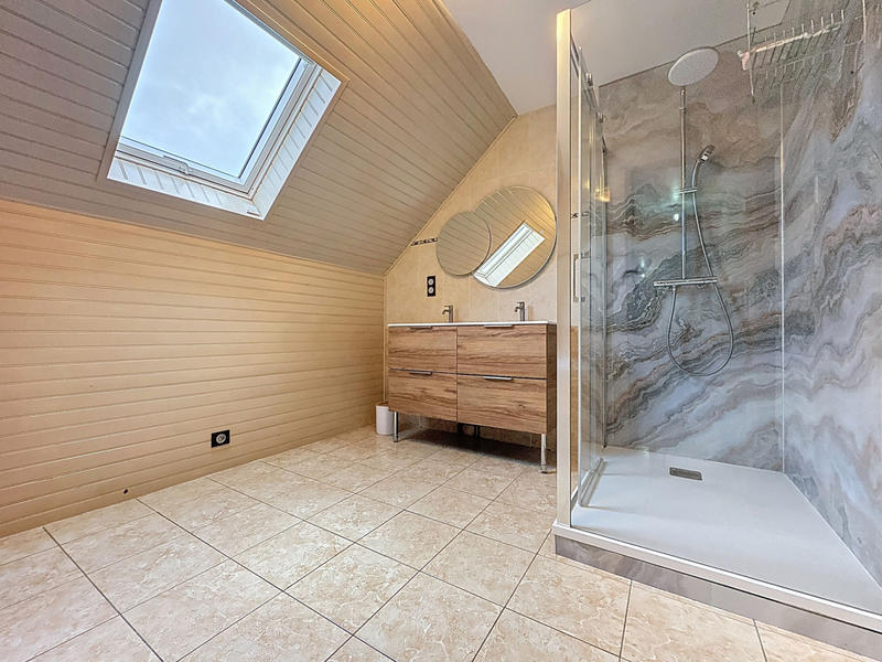 Maison - 156 m² - 7 pièces