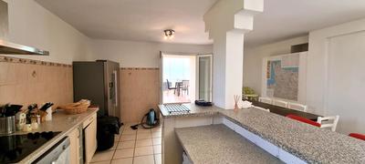 Maison - 182 m² - 9 pièces