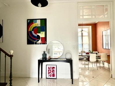 Maison bourgeoise - 200 m² - 7 pièces