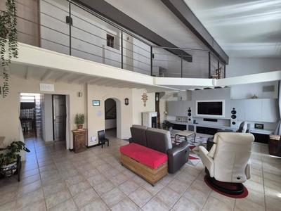 Maison - 290 m² - 7 pièces