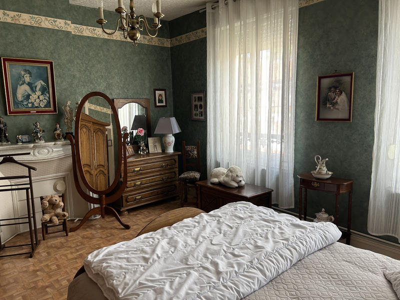 Maison - 140 m² - 8 pièces