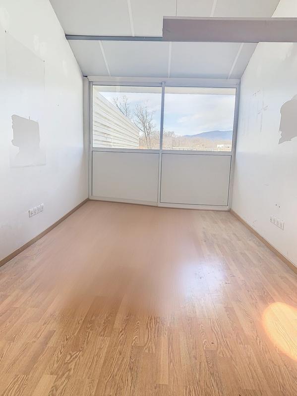 Local commercial - 408 m² - 7 pièces