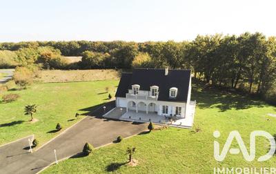 Maison - 190 m² - 5 pièces