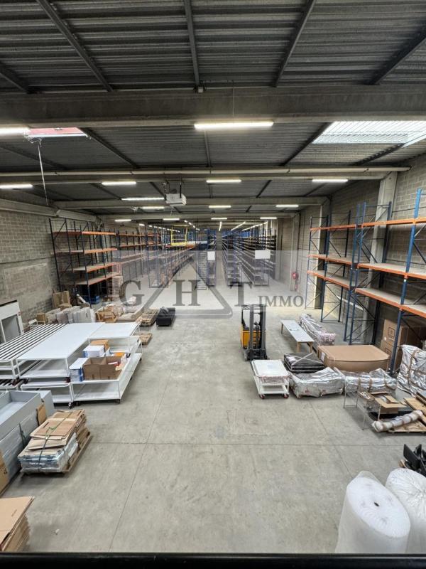 Entrepôt - 1 504 m²