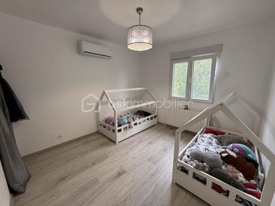 Pavillon - 120 m² - 5 pièces