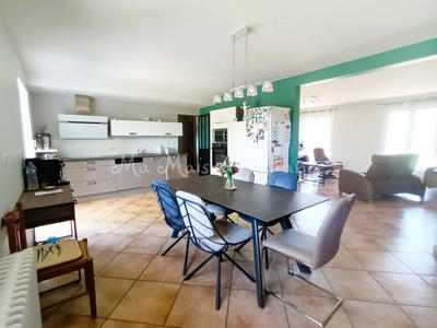 Villa - 200 m² - 6 pièces