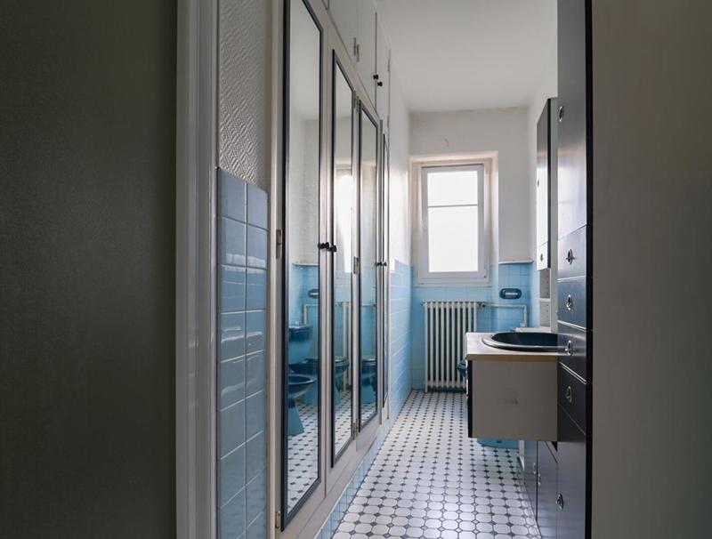 Maison - 241 m² - 9 pièces