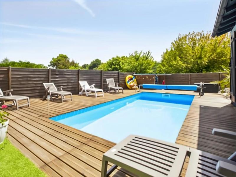 Maison - 112 m² - 8 pièces