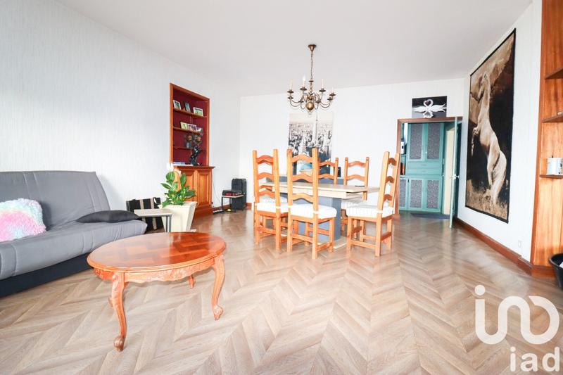 Maison - 262 m² - 12 pièces