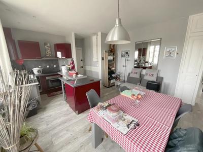 Immeuble - 203 m² - 10 pièces