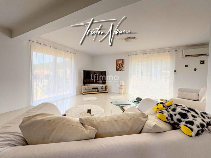 Maison - 185 m² - 6 pièces