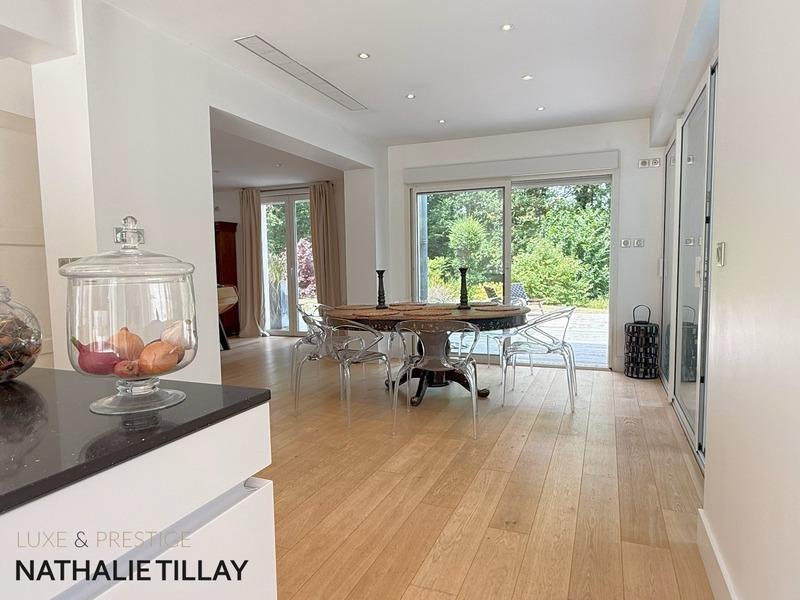 Maison d'architecte - 280 m² - 7 pièces