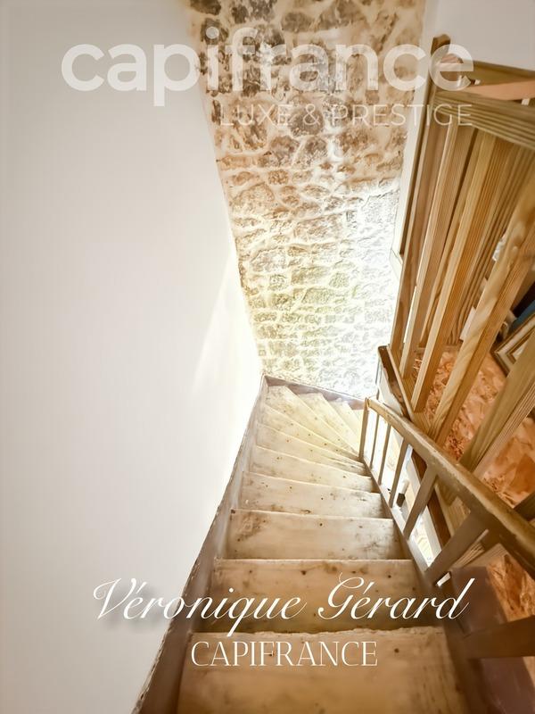 Propriété - 310 m² - 8 pièces