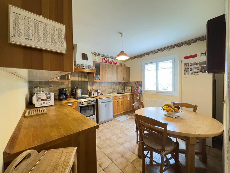 Maison - 90 m² - 5 pièces