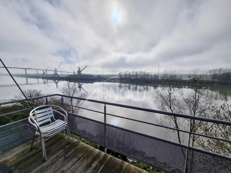 Bureau - 150 m² - 6 pièces