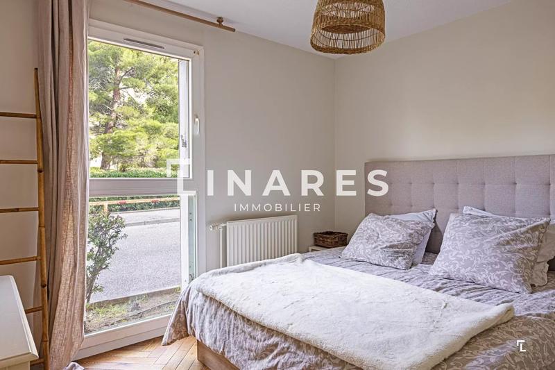 Appartement - 90 m² - 4 pièces