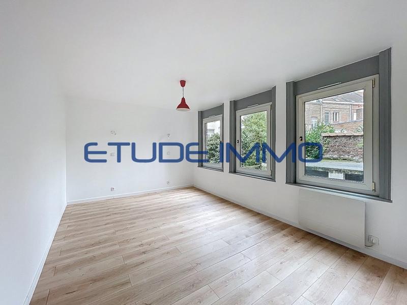 Studio - 25 m² - 1 pièce
