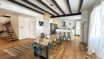 Duplex - 211 m² - 6 pièces