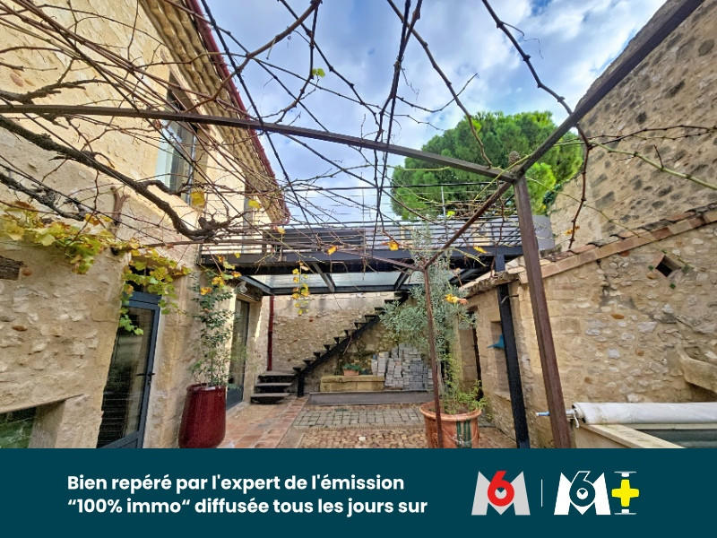 Maison - 243 m² - 7 pièces