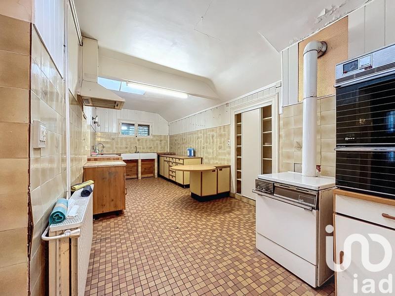 Maison - 304 m² - 9 pièces