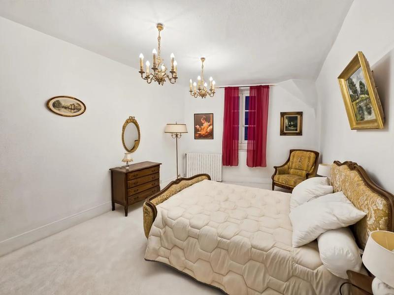 Maison - 172 m² - 8 pièces