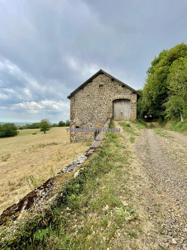 Ferme - 220 m² - 1 pièce