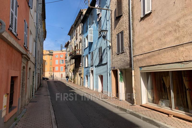 Appartement - 240 m² - 8 pièces