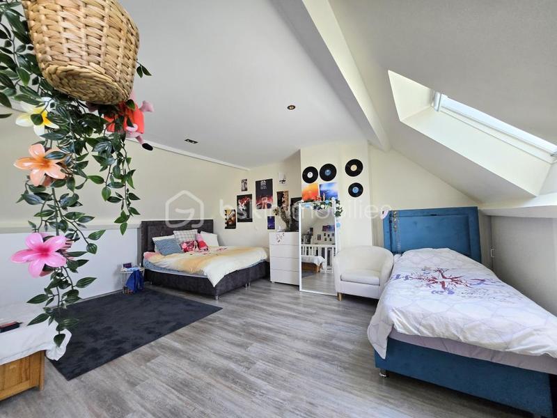 Maison - 137 m² - 6 pièces