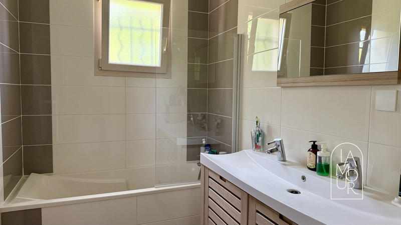 Maison traditionnelle - 152 m² - 5 pièces