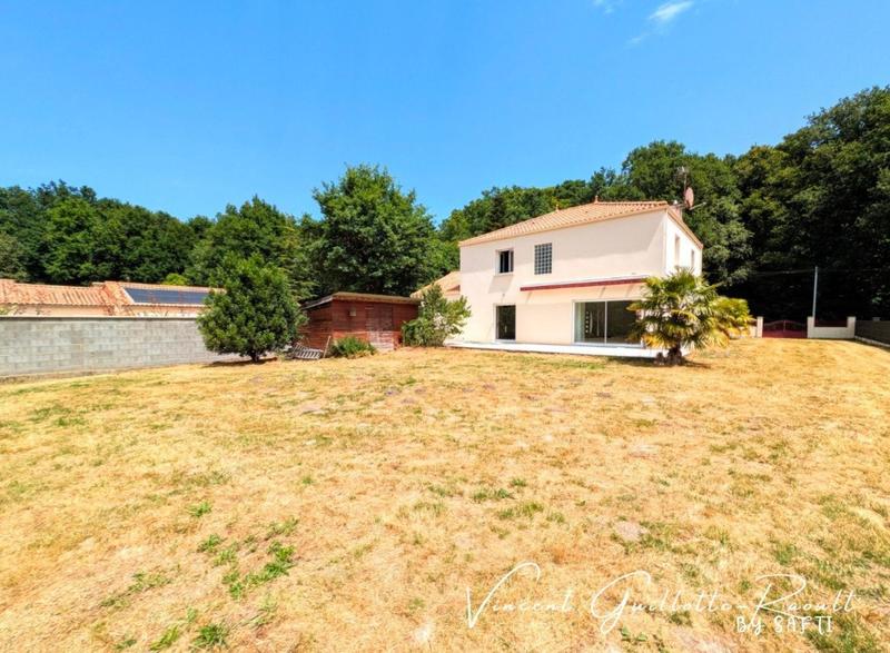 Maison - 172 m² - 5 pièces