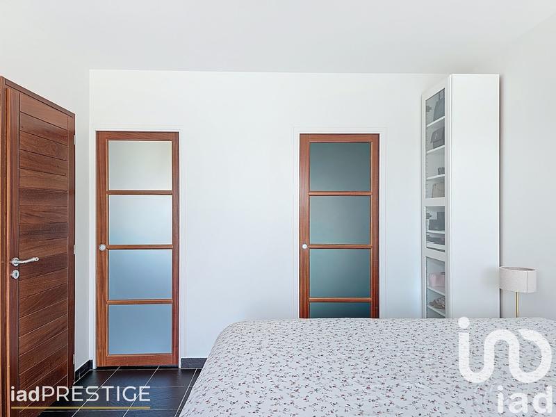 Maison - 240 m² - 7 pièces