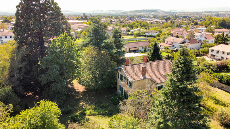 Propriété - 170 m² - 6 pièces