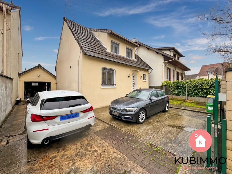 Maison - 96 m² - 5 pièces