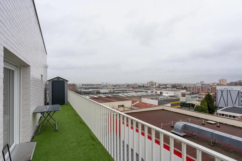 Appartement - 90 m² - 4 pièces