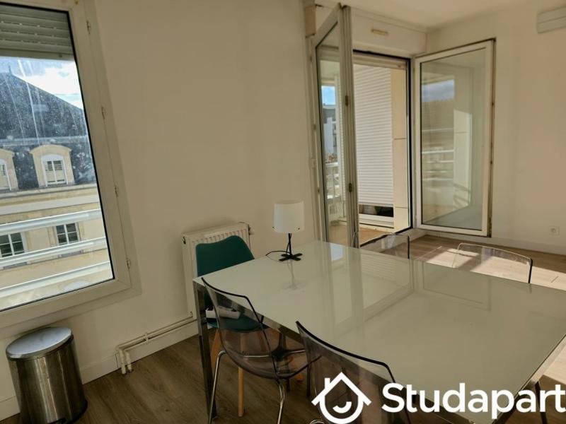 Chambre - 11 m² - 1 pièce