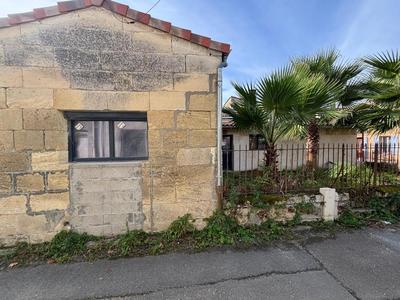 Local commercial - 75 m² - 3 pièces