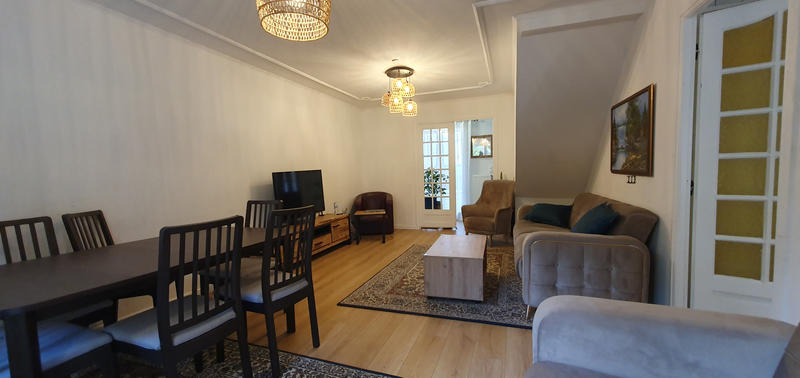 Maison - 96 m² - 5 pièces