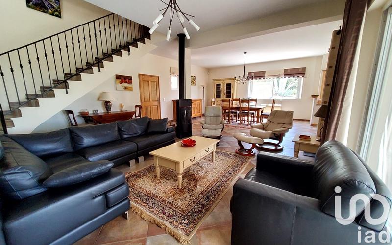 Maison - 236 m² - 7 pièces