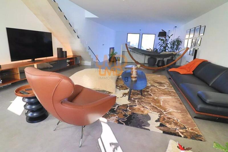 Maison - 190 m² - 4 pièces