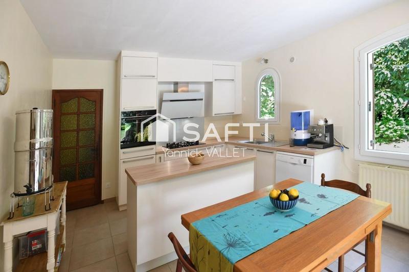 Maison - 207 m² - 10 pièces