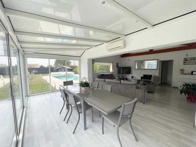 Maison - 127 m² - 5 pièces