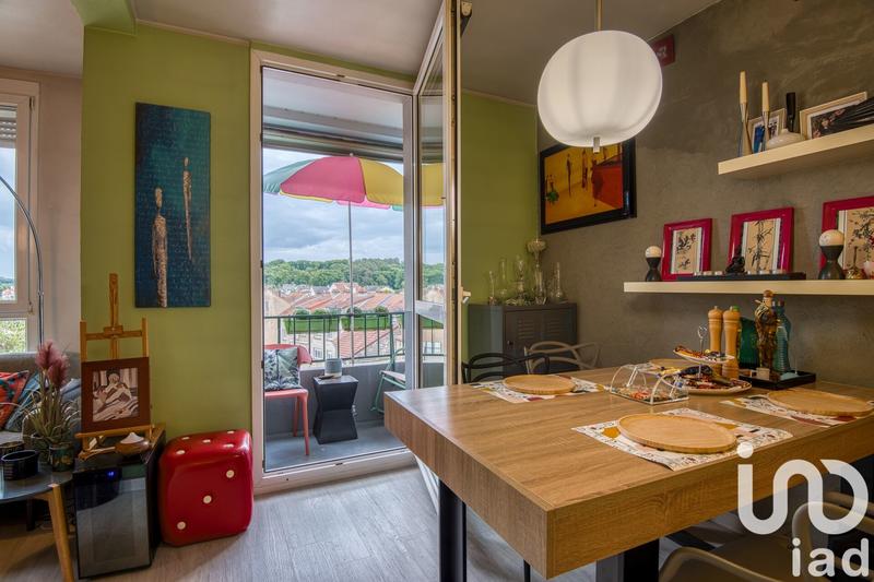 Appartement - 85 m² - 5 pièces