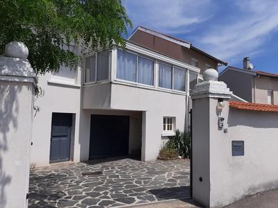 Villa - 100 m² - 4 pièces