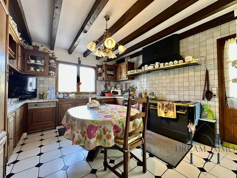 Maison ancienne - 322 m² - 7 pièces