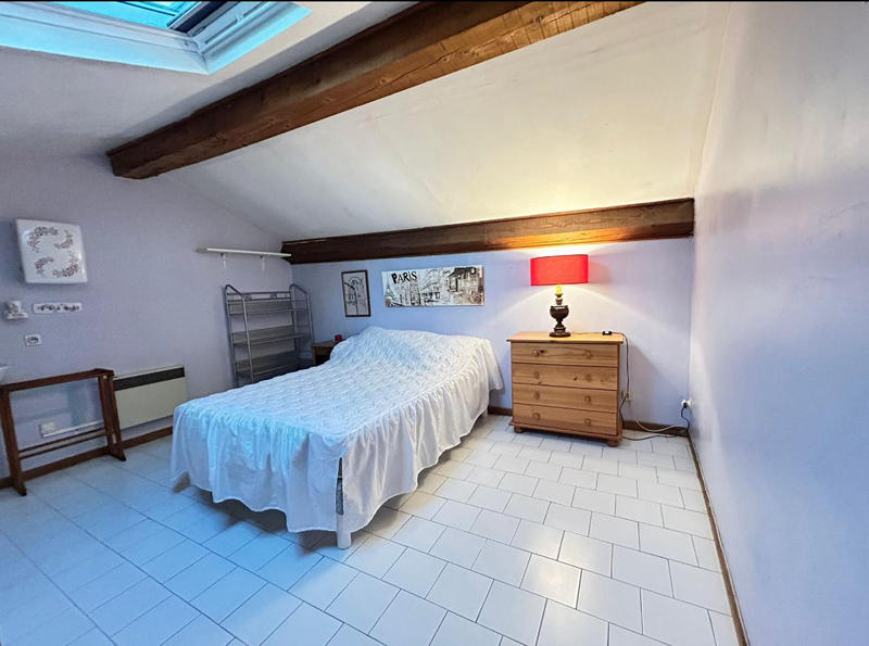 Maison - 280 m² - 8 pièces