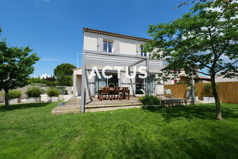 Maison - 101 m² - 5 pièces