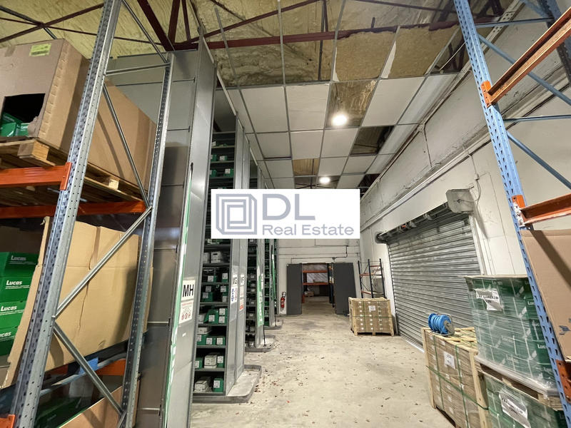 Entrepôt - 1 000 m²