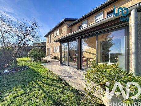 Maison - 200 m² - 10 pièces