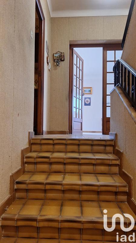 Maison - 208 m² - 12 pièces